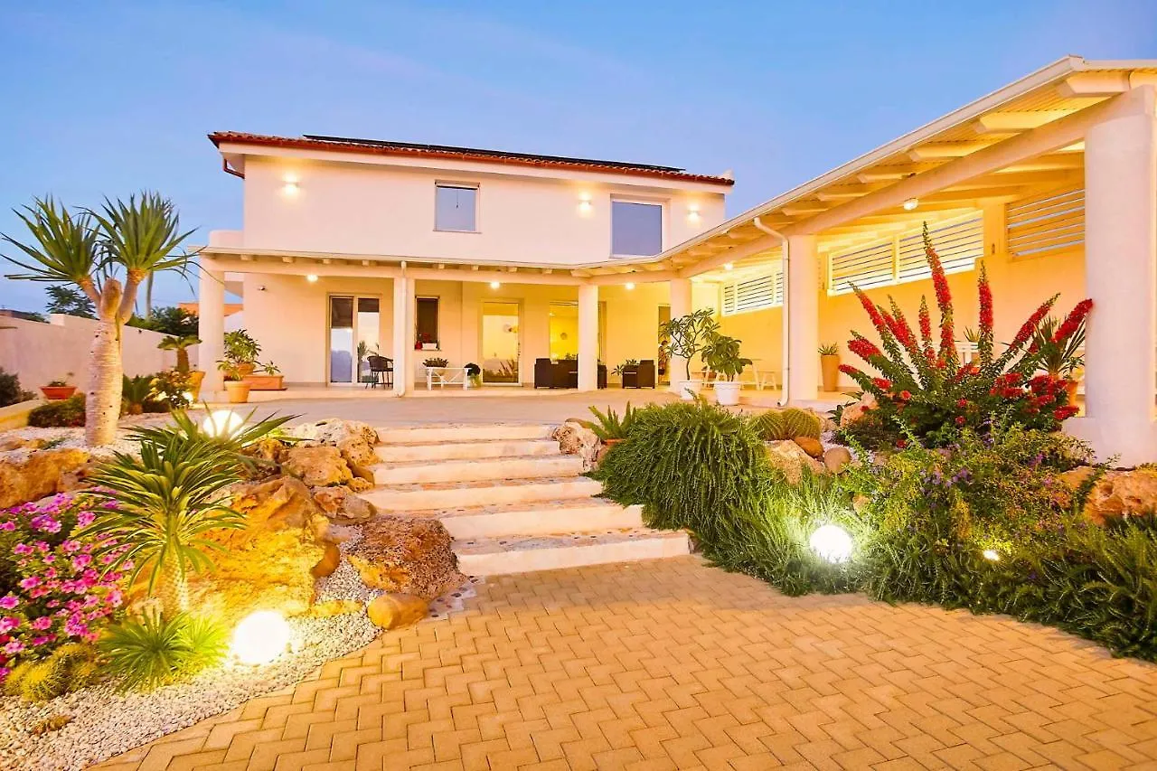 Villa Pomelia By Xenia Sicily Villas Marsala Italy