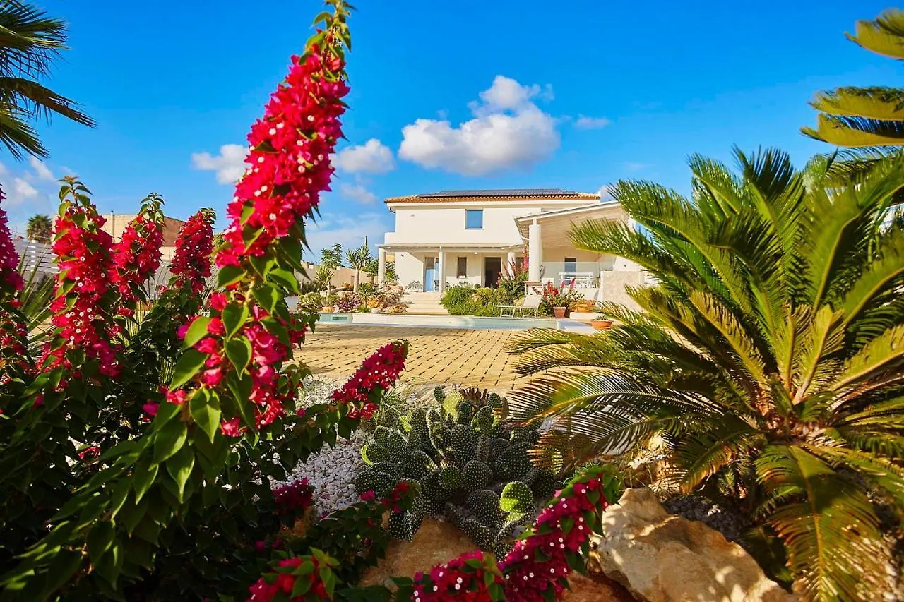 Villa Pomelia By Xenia Sicily Villas Marsala Italy